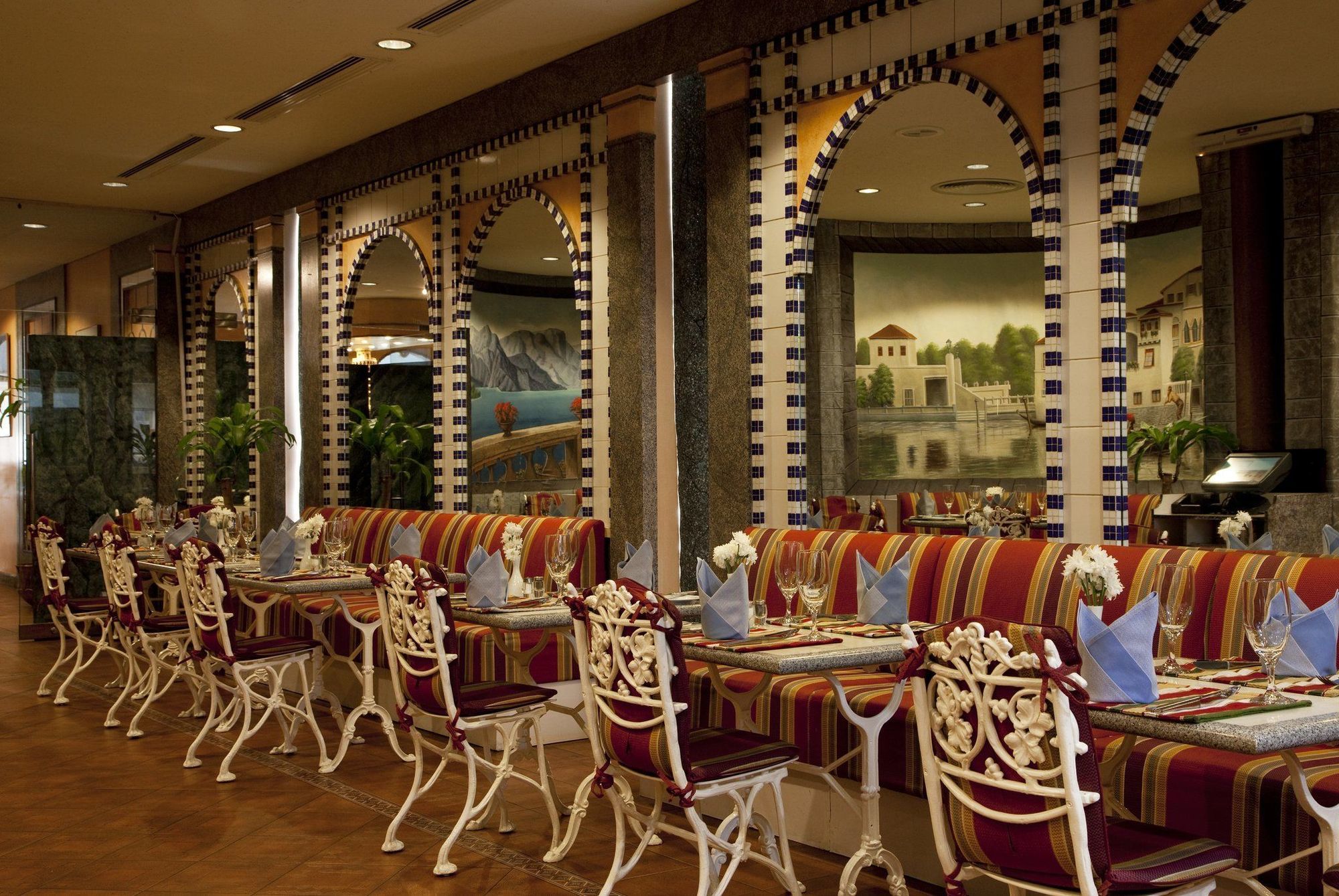 Al Khozama Hotel Riyad Restaurant photo
